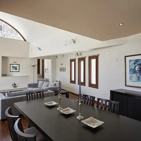 Periscope Villa