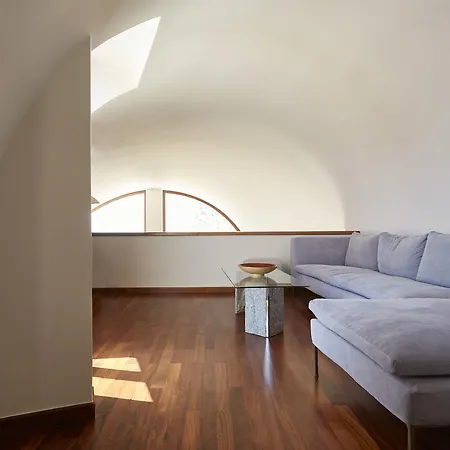 Periscope Villa